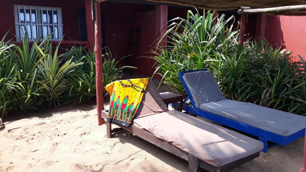 Hotel Robinson Plage Lomé Esterno foto