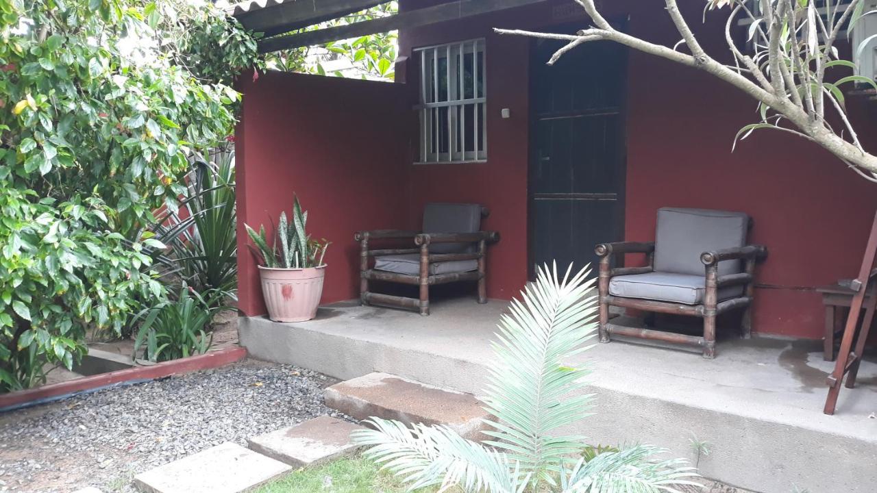 Hotel Robinson Plage Lomé Esterno foto
