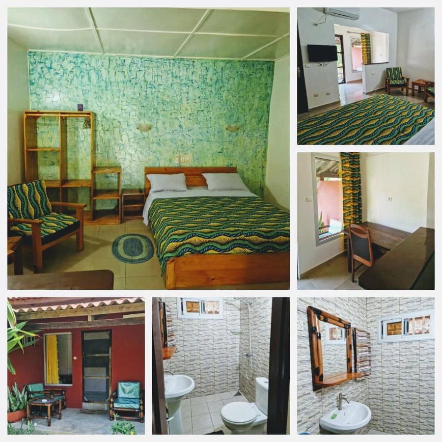 Hotel Robinson Plage Lomé Esterno foto