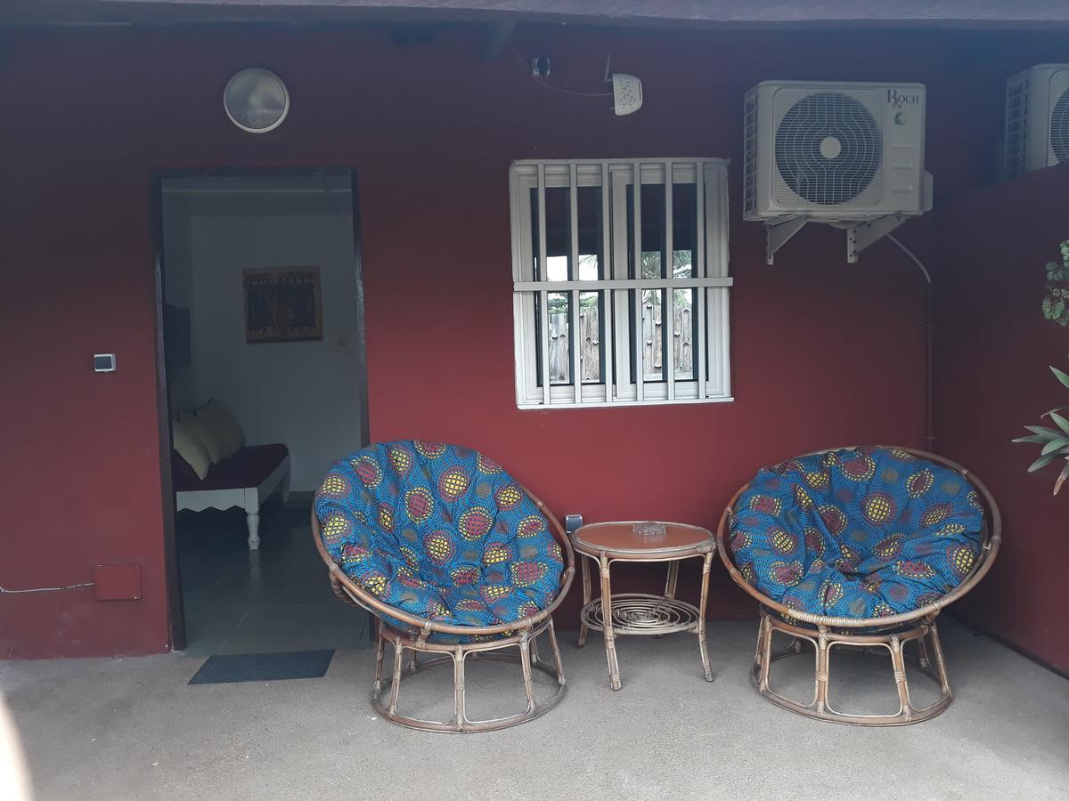 Hotel Robinson Plage Lomé Esterno foto
