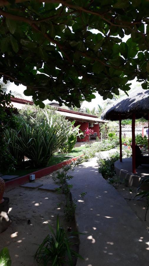 Hotel Robinson Plage Lomé Esterno foto